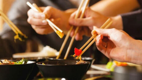 Cảnh báo 6 thói quen ăn uống hại sức khỏe