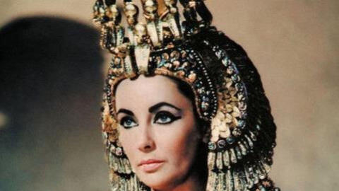 Chuyện ly kỳ về những bóng hồng thay đổi lịch sử nhân loại