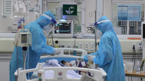 Nam phi công mắc Covid-19 đã tỉnh, thông khí phổi đã tăng lên 40%