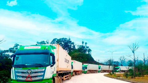 Giải pháp Logistics qua cửa khẩu quốc tế Nam Giang cho Doanh nghiệp Việt, Lào