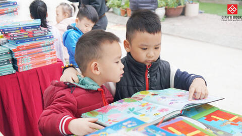 Hội sách khai xuân Quý Mão, góp 5000 điều ước trao tặng “Cặp lá yêu thương” 