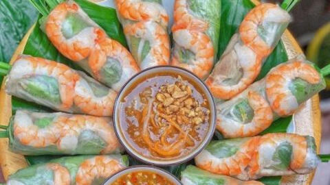 Chế giễu món gỏi cuốn Việt Nam, một diễn đàn Malaysia bị đánh sập