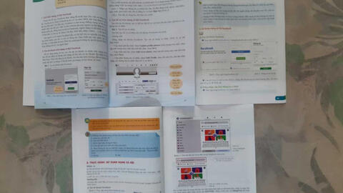 Sách giáo khoa lớp 7 môn Tin học hướng dẫn học sinh tạo tài khoản, sử dụng Facebook