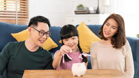 Chỉ bố mẹ biết chi tiêu tiết kiệm chưa đủ, 5 cách sau giúp con bạn có thói quen tài chính tốt như người lớn