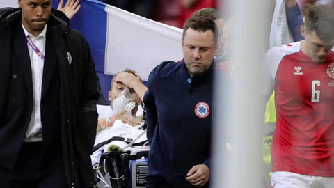 Eriksen bất ngờ đổ gục trên sân, trận đấu giữa Đan Mạch và Phần Lan bị hoãn