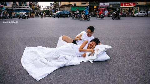 Sở VH-TT xem xét hành vi của cặp đôi chụp ảnh cưới 'chăn gối' ở địa điểm linh thiêng của Hà Nội