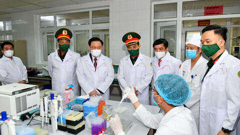 Bộ Y tế họp khẩn về tiến độ, mở rộng nghiên cứu vắc xin Nanocovax