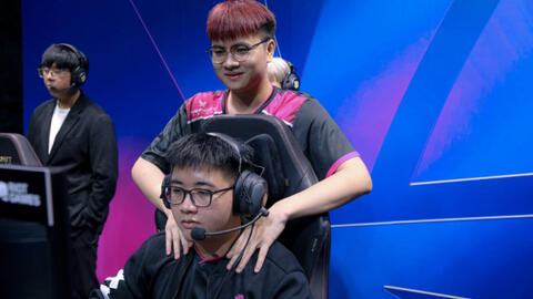 Dàn sao của SE thi nhau đi làm streamer nhưng bị cộng đồng VCS chốt câu phũ