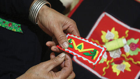 Hồn quê trong thổ cẩm người Tày