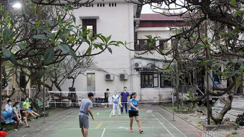 Góc "xả" cực lạ của bác sỹ Bạch Mai mỗi buổi chiều trong khu cách ly