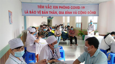 Phú Quốc tiêm vaccine COVID-19 cho toàn bộ người dân, chuẩn bị đón khách du lịch quốc tế vào tháng 10