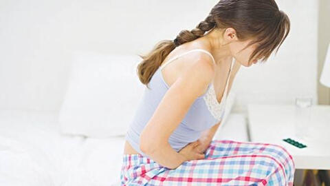 Bị ung thư vì làm việc quá nhiều, ăn mì tôm thay cơm