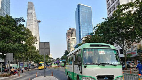 TP.HCM hoạt động trở lại xe buýt, ô tô công nghệ, taxi từ ngày 5/10
