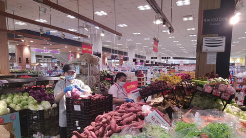 Trái cây lao dốc, bưởi Năm roi có giá từ 2.000-9.000 đồng/kg