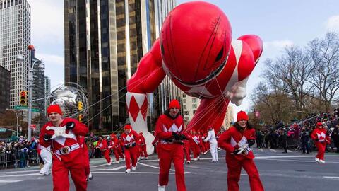 Mãn nhãn với màn diễu hành bóng bay khổng lồ ở New York trong dịp lễ Tạ ơn