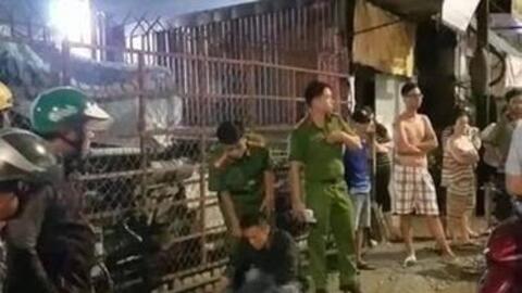 Tài xế xe công nghệ bất ngờ gục chết khi đi bộ mua xăng