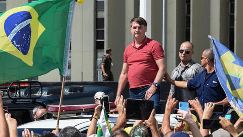 Tổng thống Brazil phủ quyết quy định người dân phải đeo khẩu trang nơi công cộng