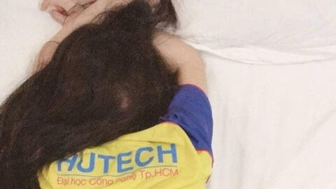 Cộng đồng mạng xôn xao với clip sex của người mặc áo HUTECH
