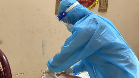 Chuyên gia lý giải hiệu quả của vaccine AstraZeneca khi rút ngắn khoảng cách 2 mũi tiêm