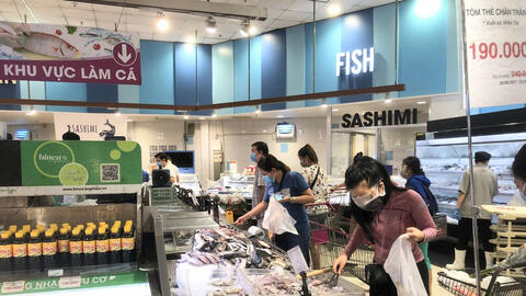 Giá cá thát lát giảm mạnh, người nuôi lỗ nặng