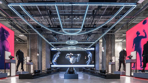 Doanh thu của Adidas thấp hơn kỳ vọng