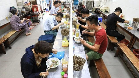 Dịch vụ ăn uống tại TP.HCM được kiến nghị mở cửa phục vụ khách tại chỗ