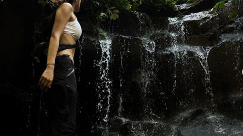 Nhìn cách sao nữ nổi tiếng "phũ" người yêu cũ 11 năm, dân tình đồng loạt bình luận "10 điểm"