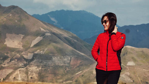 Nhà báo Bông Mai và 99 ngày xuyên Việt: Dám sống một cuộc đời rực rỡ