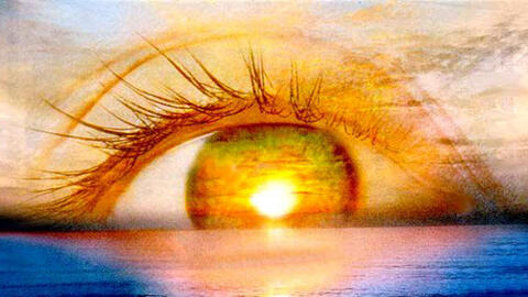 Lung linh nắng thủy tinh vàng…