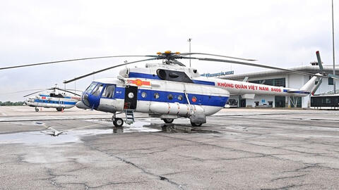 Trực thăng sẵn sàng tiếp tế lương thực cho 3000 dân ở Phước Thành và Phước Lộc