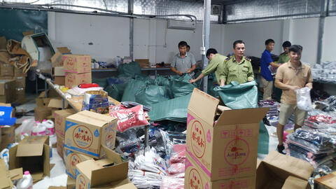 Kho hàng lậu lớn nhất Ninh Bình bị triệt phá