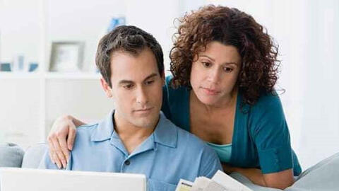 Các cặp vợ chồng có thể đối mặt với ‘án phạt kết hôn’ theo kế hoạch thuế của Biden