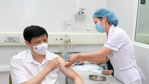 Bộ trưởng Bộ Y tế: "Trong cuộc chiến không tiếng súng này chúng ta không được chùn bước"