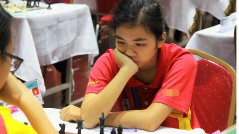 Chân dung nữ sinh trường THPT chuyên Hà Nội - Amsterdam thắng 7 kiện tướng và đại kiện tướng