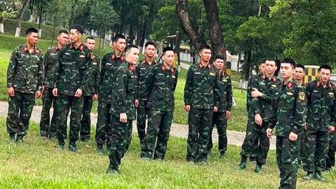 Rò rỉ ảnh 8 nghệ sĩ Sao nhập ngũ 2024: MONO, Mai Tài Phến cùng "gánh hài" lầy lội chẳng kém Độ Mixi