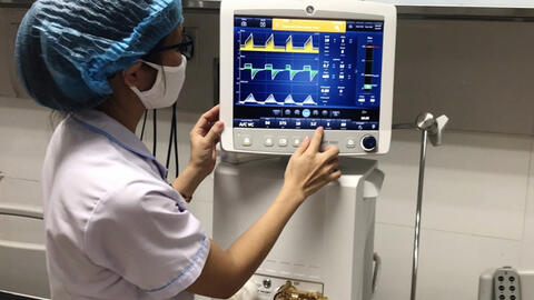 Sở Y tế TP.HCM: Thành phố không thiếu máy thở, dư khả năng tiếp nhận F0