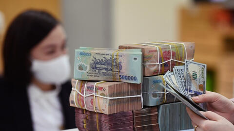 Các doanh nghiệp “kinh doanh tiền” làm gì để “tiền đẻ ra tiền”?