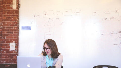 8 dấu hiệu bạn nên đầu tư vào chiến lược tiếp thị B2B