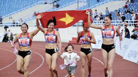 Những bà mẹ vô địch