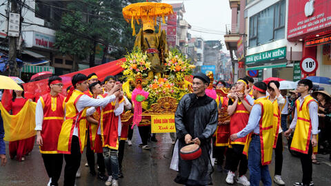 Giữ gìn, phát huy bản sắc văn hóa phi vật thể Lễ hội truyền thống Chèo tàu Tổng Gối