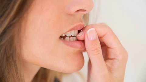 6 tác hại khôn lường từ việc cắn móng tay mà bạn không ngờ đến