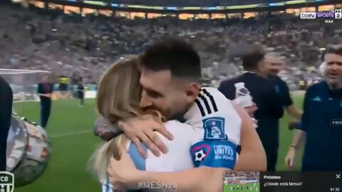 Danh tính người phụ nữ Messi ôm đầu tiên sau trận chung kết World Cup