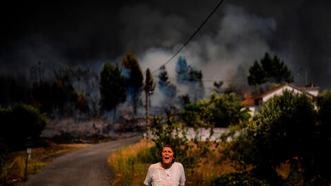 Một tuần trong thế giới ảnh: Tiếng thét từ đám cháy rừng ở Bồ Đào Nha