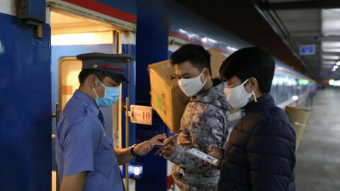 Mở lại vận tải khách trên toàn quốc