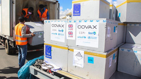 Vaccine chống Covid-19 đến nay chỉ như "muối bỏ bể"