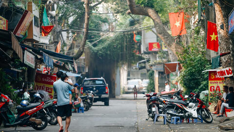 Rợp bóng Quốc kỳ trên nhiều tuyến phố ở Hà Nội nhân dịp kỷ niệm Quốc khánh 2/9