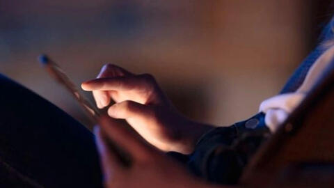 Người đàn ông bị phạt tiền vì gửi ảnh nhạy cảm của vợ cho bạn bè