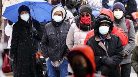 Bạn cần làm gì tiếp theo sau khi đã được tiêm phòng đầy đủ chống lại virus SARS-CoV-2?