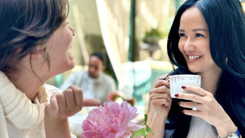 Các con của Hồng Nhung ngày nào bé xíu giờ cao hơn cả mẹ, nhìn vào 1 chi tiết, nhiều người khen "chị đẹp" biết cách tôn trọng con