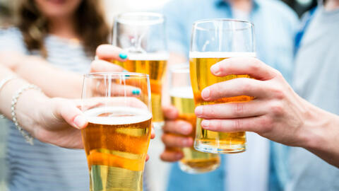 Điều gì xảy ra với cơ thể khi bạn uống bia mỗi ngày?